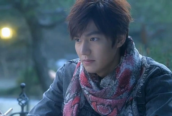 Кадр из дорамы Любовь онлайн