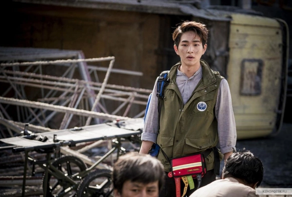 Кадр из дорамы Потомки солнца