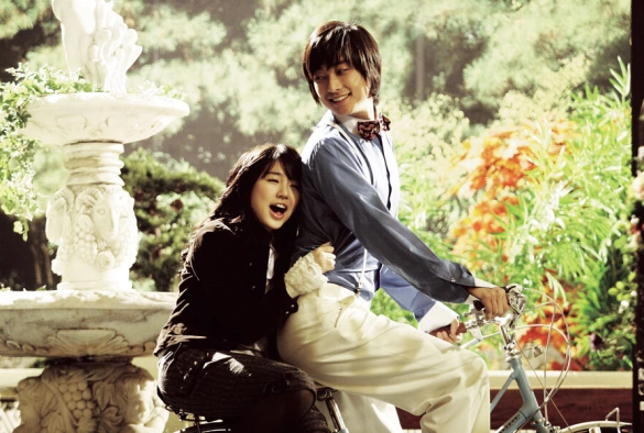 Кадр из дорамы Дворец (Южная Корея)