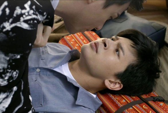 Кадр из дорамы Его история 1: Одержимый