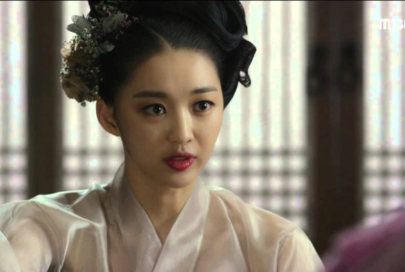 Кадр из дорамы Учёный, гуляющий ночью