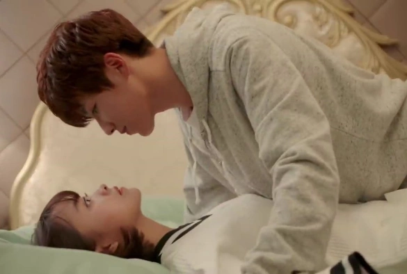 Кадр из дорамы Не целуй меня, мистер Дьявол 3 сезон