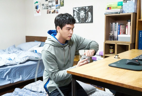 Кадр из дорамы Изящная семья