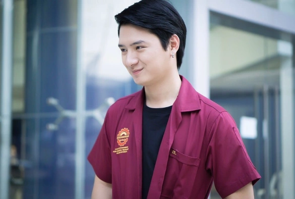 Кадр из дорамы Сотус