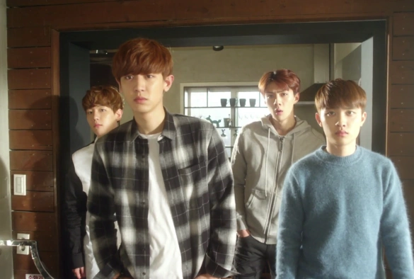 Кадр из дорамы EXO по соседству