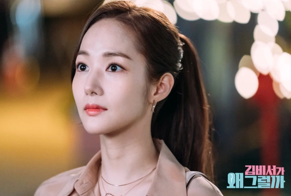 Кадр из дорамы Что случилось с секретарём Ким?