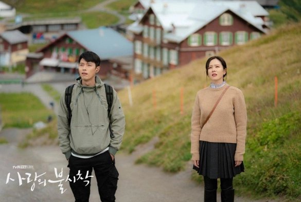 Кадр из дорамы Аварийная посадка любви