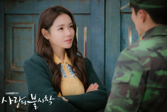 Кадр из дорамы Аварийная посадка любви