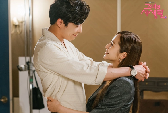 Кадр из дорамы Её личная жизнь