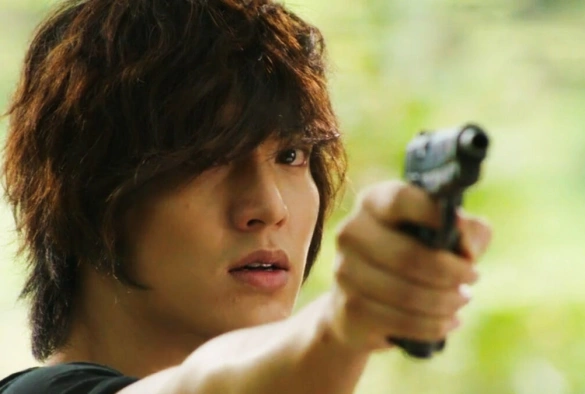 Кадр из дорамы Городской охотник