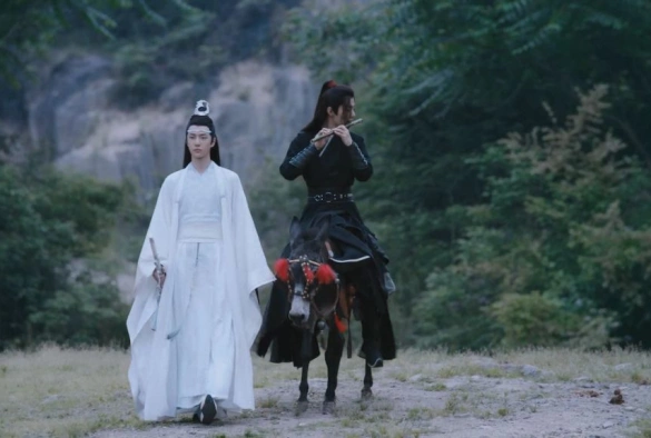 Кадр из дорамы Магистр дьявольского культа