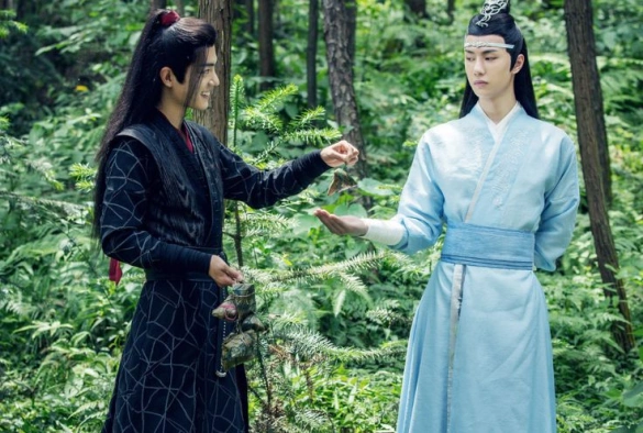 Кадр из дорамы Магистр дьявольского культа