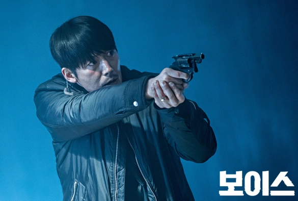 Кадр из дорамы Голос