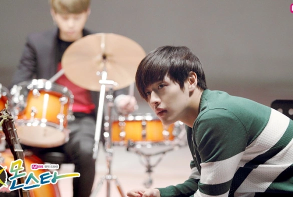 Кадр из дорамы МонСтар