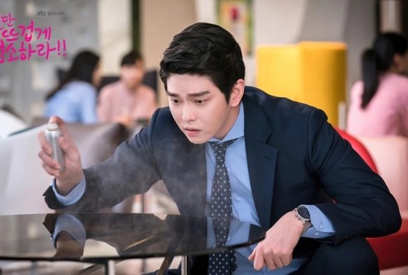 Кадр из дорамы Уборка со страстью