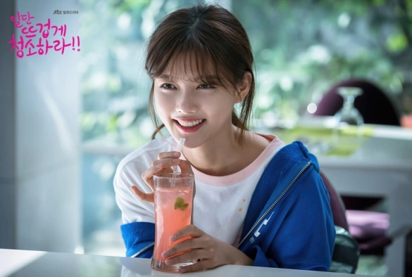 Кадр из дорамы Уборка со страстью