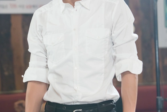 Кадр из дорамы Вы окружены