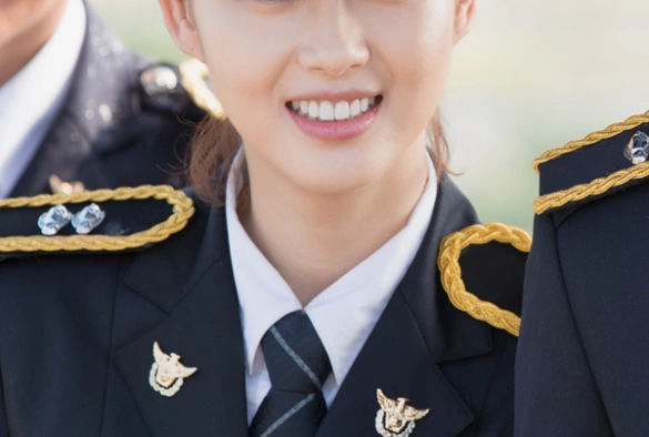 Кадр из дорамы Вы окружены