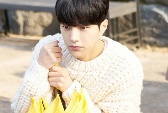 Кадр из дорамы Мяу, таинственный парень