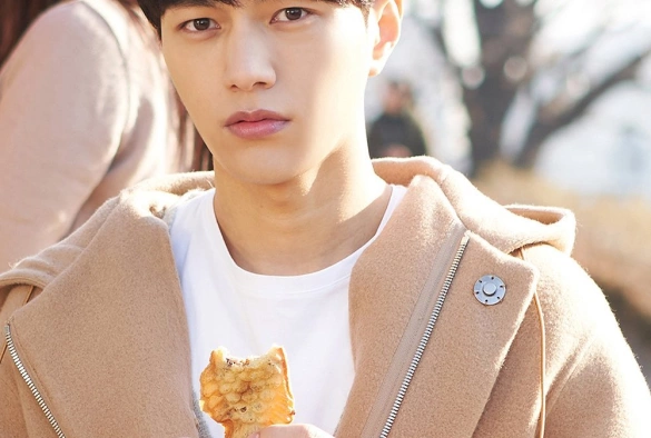 Кадр из дорамы Мяу, таинственный парень