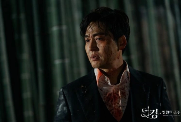 Кадр из дорамы Король: Вечный монарх