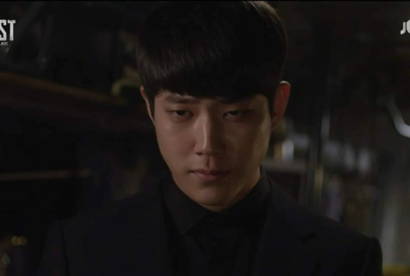 Кадр из дорамы Последний