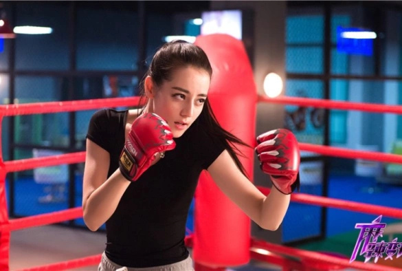 Кадр из дорамы Горячая девчонка