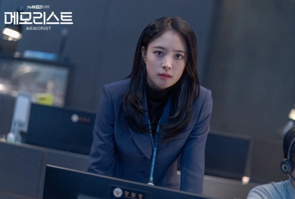 Кадр из дорамы Меморист