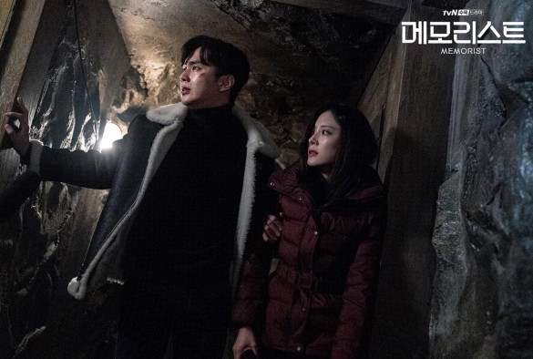 Кадр из дорамы Меморист