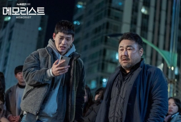 Кадр из дорамы Меморист