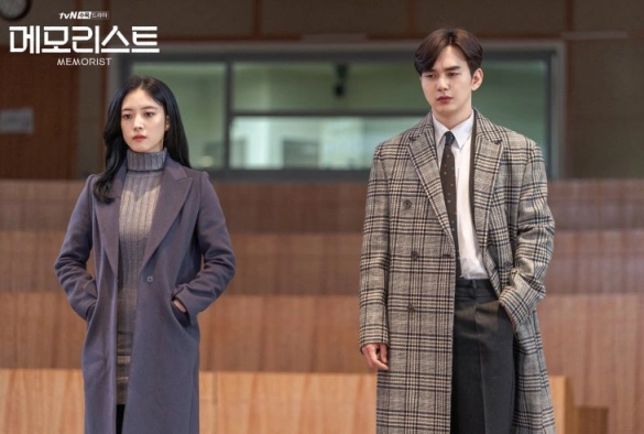 Кадр из дорамы Меморист
