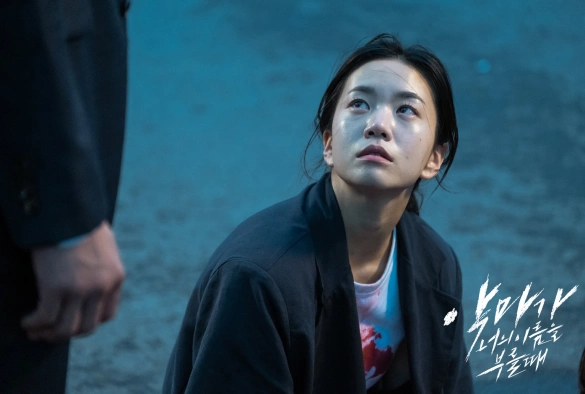 Кадр из дорамы Когда дьявол зовёт тебя по имени