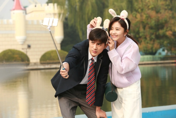 Кадр из дорамы Лето лисы