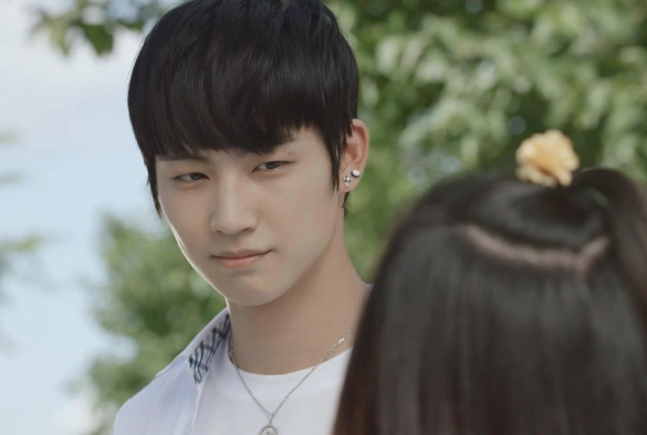 Кадр из дорамы Рыцарь мечты