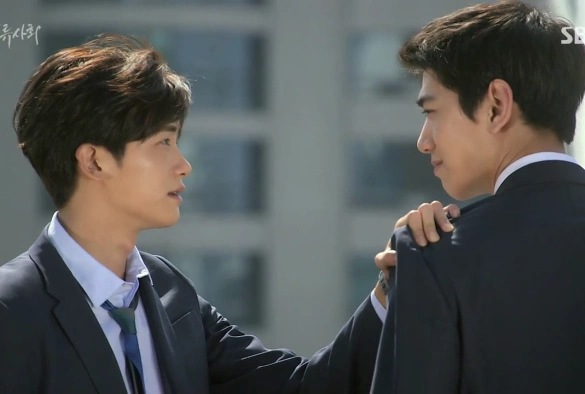 Кадр из дорамы Высшее общество