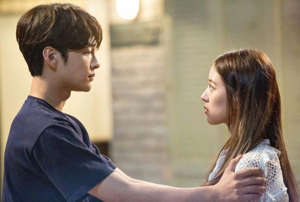 Кадр из дорамы Лучший хит