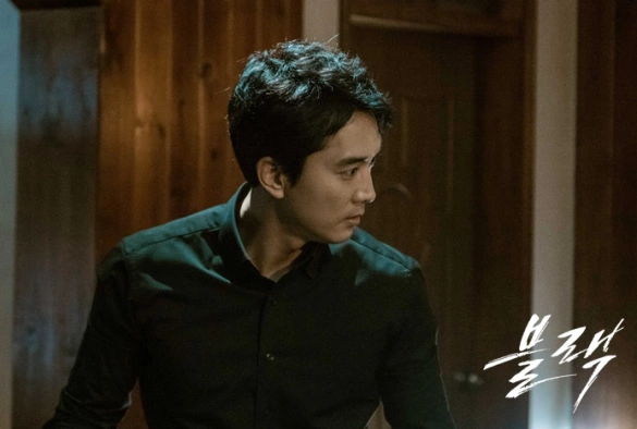 Кадр из дорамы Чёрный