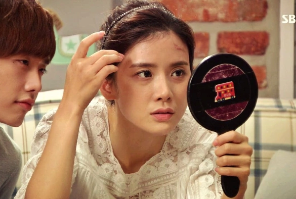 Кадр из дорамы Я слышу твой голос