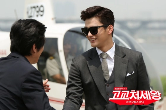 Кадр из дорамы Король старшей школы