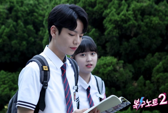 Кадр из дорамы Тетрадь мести