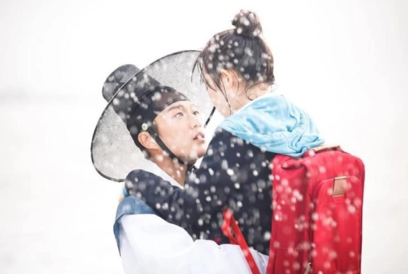 Кадр из дорамы Брызги любви