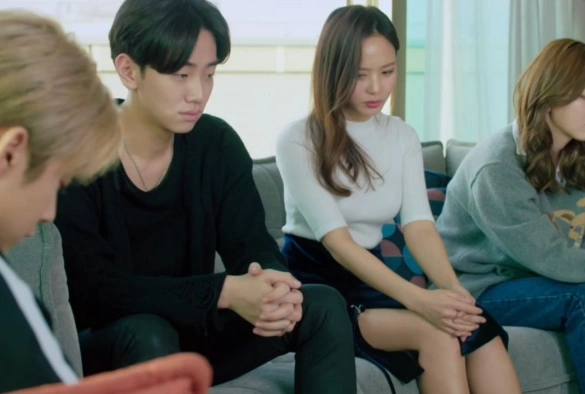 Кадр из дорамы Дом для четверых