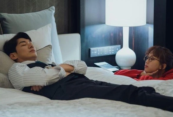 Кадр из дорамы Тайная жизнь моего секретаря