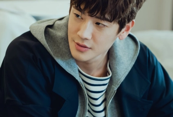 Кадр из дорамы Тайная жизнь моего секретаря