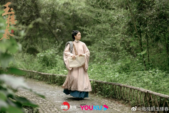 Кадр из дорамы Песня юности