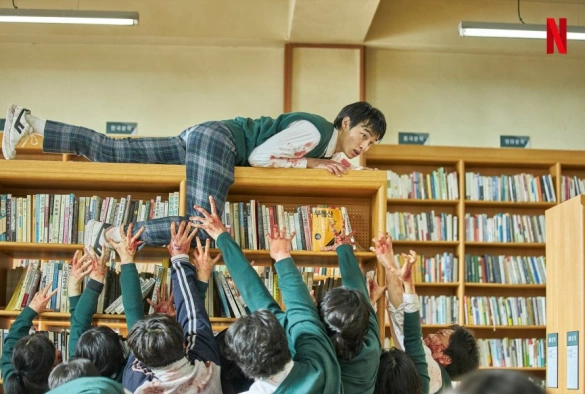 Кадр из дорамы Мы все мертвы 1 сезон