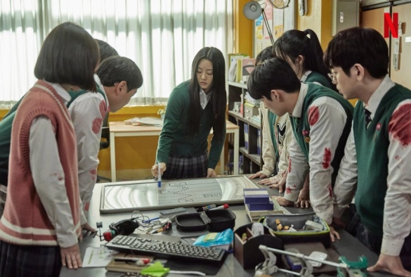 Кадр из дорамы Мы все мертвы 1 сезон