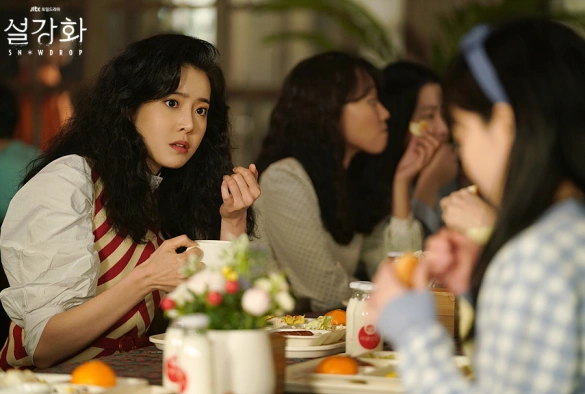 Кадр из дорамы Подснежник