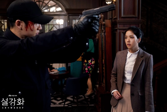 Кадр из дорамы Подснежник