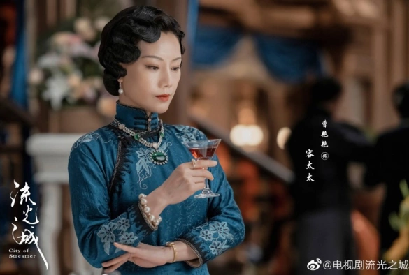 Кадр из дорамы Город струящегося света